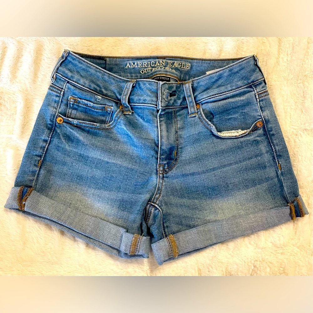 American Eagle jean shorts size 4